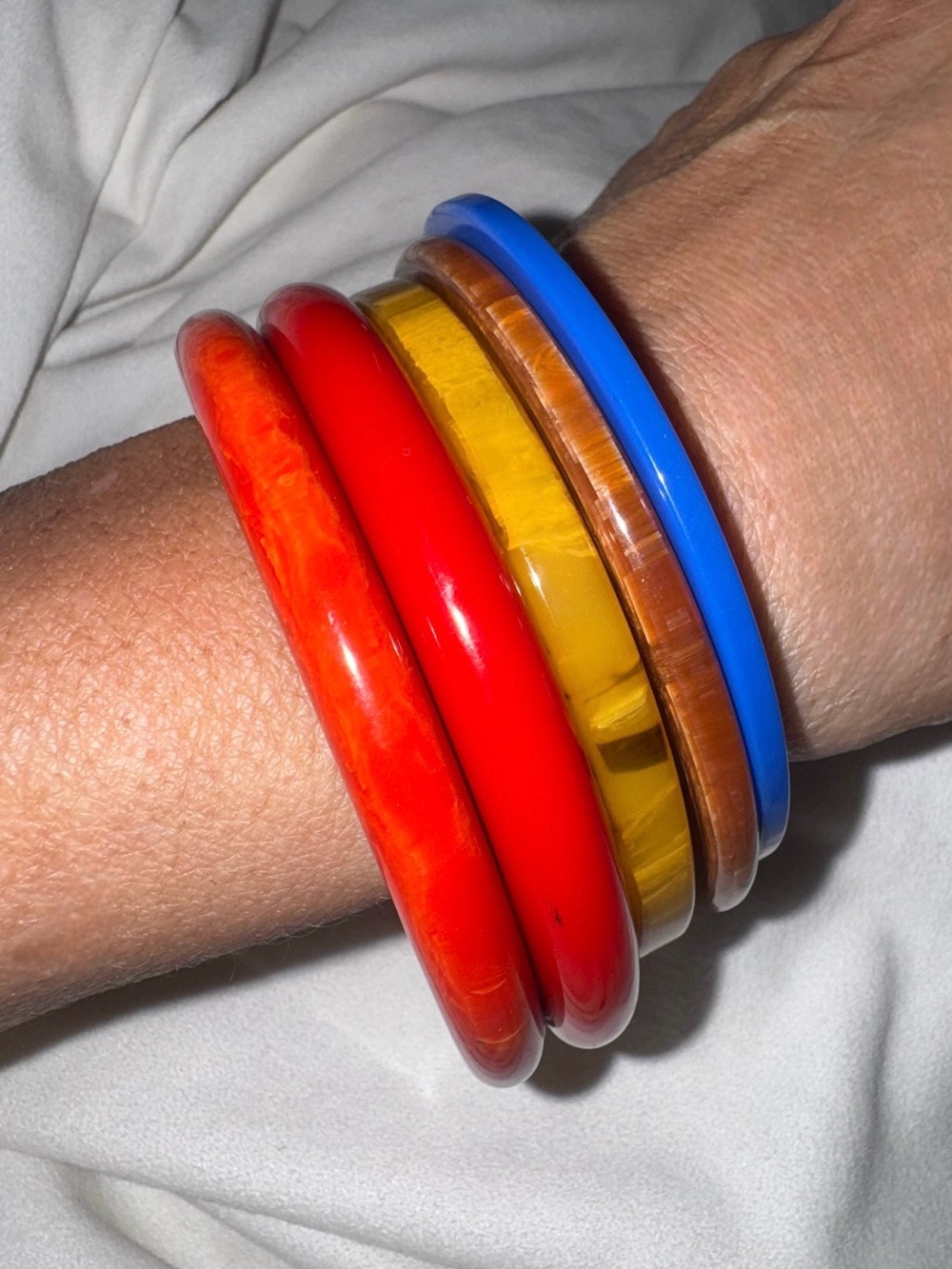 Vintage Lot of 5 Bakelite Bracelets- Excellent Shape